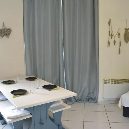 Appartement Cap D'Agde, 1 Piece, 4 Personnes - Fr-1-249-338 Agde