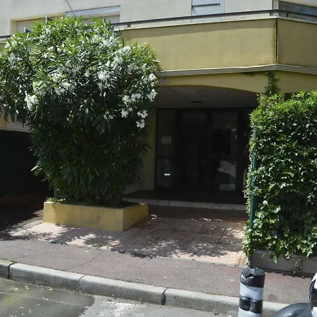 Appartement Cap D'Agde, 1 Piece, 4 Personnes - Fr-1-249-338